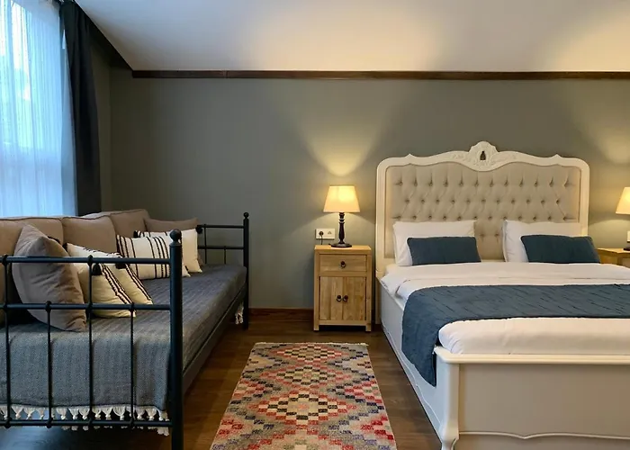 洛卡套房酒店 酒店 3*