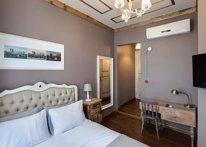 Loka Hotel